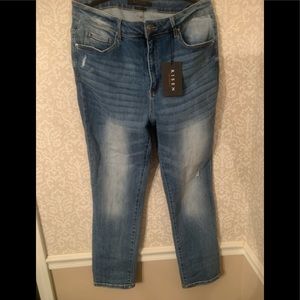 NWT Risen 1X boyfriend Jean
